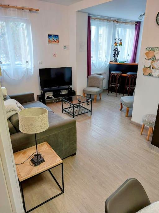 Gite 65 M2 200 M Gare T-G-V 400 M Centre-Ville Grand Parking 250 Places Gratuit Face Au Logement Arras Luaran gambar